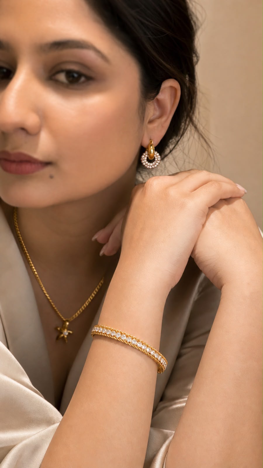 Necklace 1 - lifestyle shot